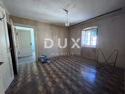 Wohnung 130 m², Šibenik - Stadtzentrum, zwei Etagen