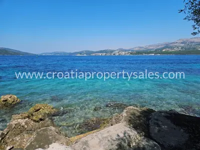 Kuća u Trogiru, 50 m od mora, mirna lokacija i zelenilo - 14