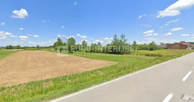 Građevinsko zemljište, Jakovlje - pravomoćna dozvola za halu