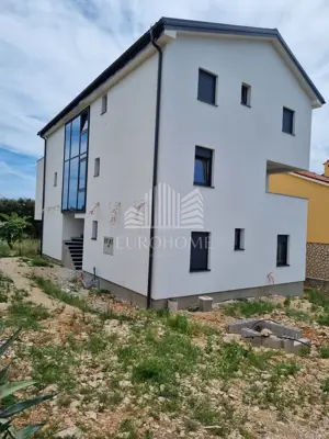 Mandre-Pag, 4S stan, prizemlje s bazenom, 200m od mora - 3