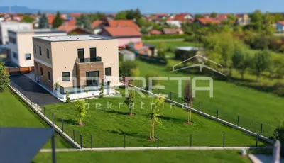 House for sale in Gornja Lomnica, 220 m²