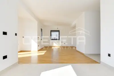 House for sale in Gornja Lomnica, 220 m² - 8