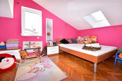 Wohnung in Poreč, hohes Dachgeschoss, Balkon und Meerblick - 7