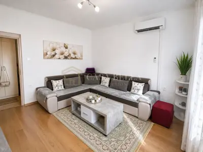 Stan 43 m², Podmurvice - južna orijentacija i namješten