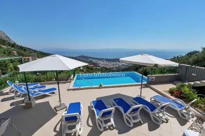 Villa with pool and panoramic sea view - 12