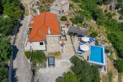 Villa with pool and panoramic sea view - 6