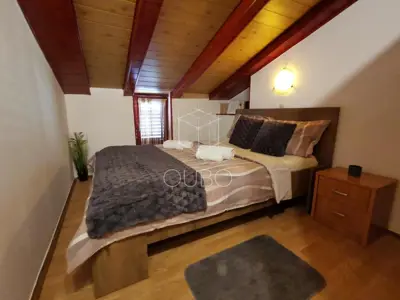 Stan, Rovinj centar, dvoetažni s terasom i pogledom na stari grad - 8
