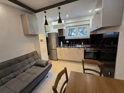 Pećine, 2SKL, 48 m², novouređen, odlična lokacija!