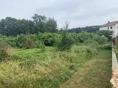 Baugrundstück 940 m², Stari Pazin, ruhige Umgebung - 2