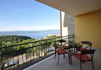 Apartman s otvorenim pogledom na more u Vrbniku