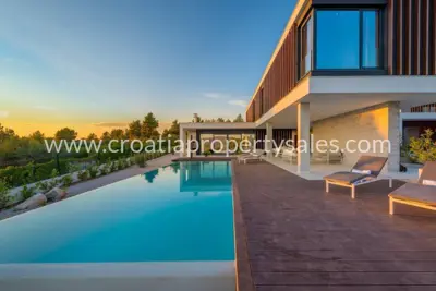 Villa 300 m², Primošten, Meerblick und ruhige Umgebung - 4