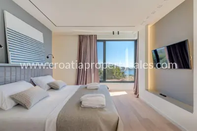 Villa 300 m², Primošten, Meerblick und ruhige Umgebung - 11