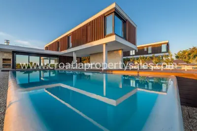 Villa 300 m², Primošten, Meerblick und ruhige Umgebung