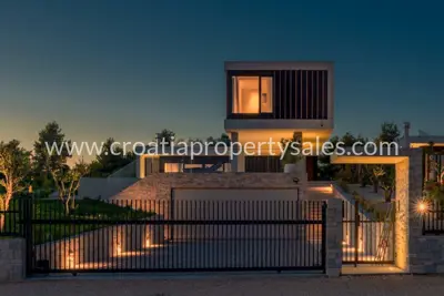 Villa 300 m², Primošten, Meerblick und ruhige Umgebung - 15