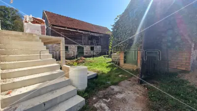 Estate 37,602 m² in Brinje, peaceful rural surroundings - 12
