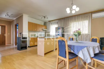House for sale in Sveta Klara, 254 m² - 16