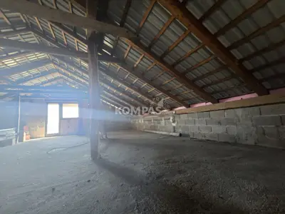 Kuća 230 m², Krašić - samostojeća s okućnicom 5.300 m² - 5