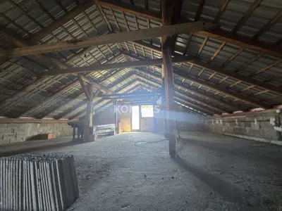 Kuća 230 m², Krašić - samostojeća s okućnicom 5.300 m² - 6
