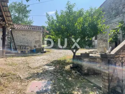 Baugrundstück, Pićan - ruhige Lage und asphaltierter Zugang - 4