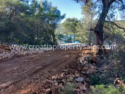 Kuća 55 m², otok Brač - prvi red do mora - 12