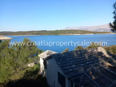 Haus 55 m², Insel Brač - erste Reihe zum Meer