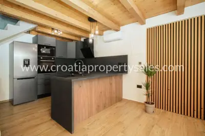 House, Šibenik, 144 m², 950 000 € - 5