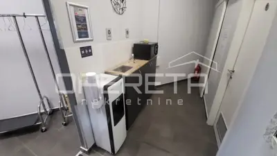 Gewerbeimmobilie zum Kauf in Rudeš, 387 m² - 20