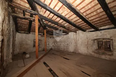 Stone house 170 m², Bale - center of the old town core - 8