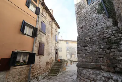 Stone house 170 m², Bale - center of the old town core - 3