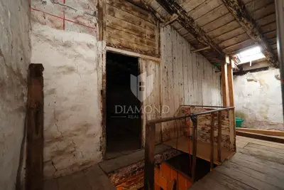 Stone house 170 m², Bale - center of the old town core - 9