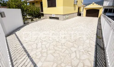 Komfortable 3-Zimmer-Wohnung mit großem Balkon und Parkplatz - 5