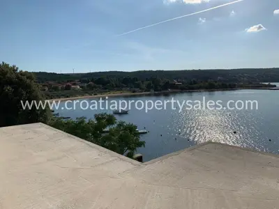 Haus, Zadar, 200 m², 550 000 €