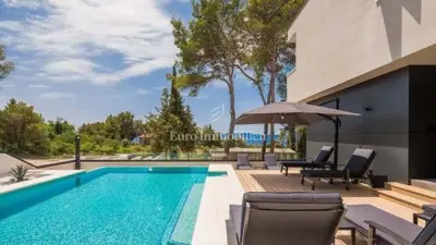 Vila 453 m², Diklo - bazen, sauna i jacuzzi
