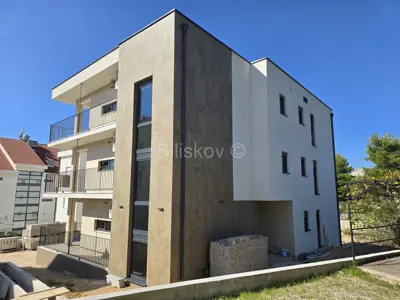 Wohnung 122 m², Rogoznica - privater Garten und Pool