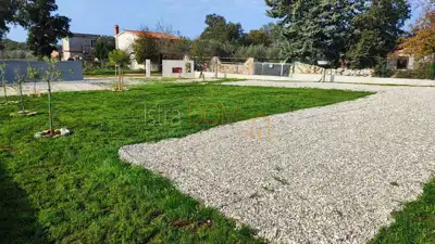 Landwirtschaftsfläche 405 m², Peroj - eingezäunt und gepflegt - 2