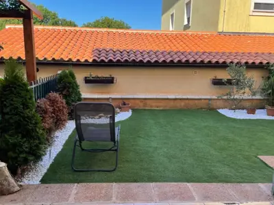 Apartment 48 m², Peroj - ground floor, garden and parking space