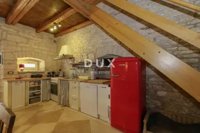 House 136 m², Svetvinčenat - stone house with pool - 14