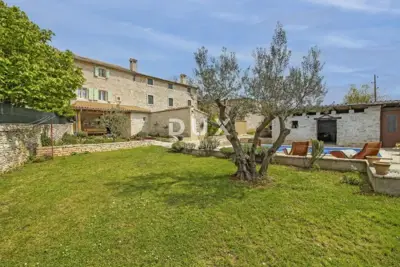 House 136 m², Svetvinčenat - stone house with pool - 2