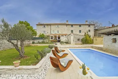 House 136 m², Svetvinčenat - stone house with pool - 7