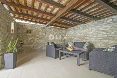 House 136 m², Svetvinčenat - stone house with pool - 10