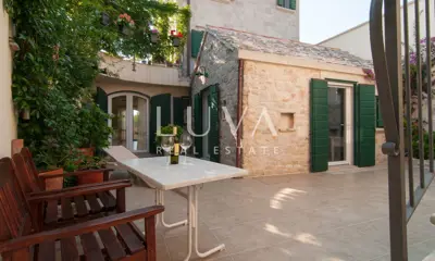 House 230 m², Mirca on Brač - quiet location near the sea - 8
