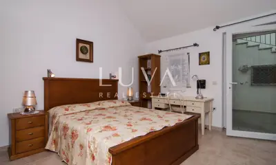 House 230 m², Mirca on Brač - quiet location near the sea - 18