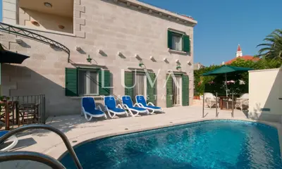 House 230 m², Mirca on Brač - quiet location near the sea - 3