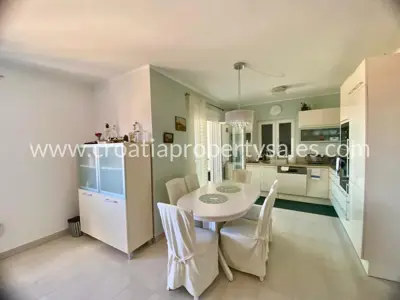 Wohnung, Brač, 73 m², 3-Zimmer, 290 000 € - 4