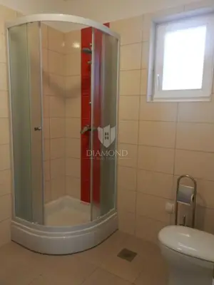 Kuća 180 m², Labin - pogled na more i bazen - 11