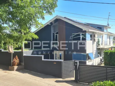 House for sale in Gajnice, 340 m² - 2