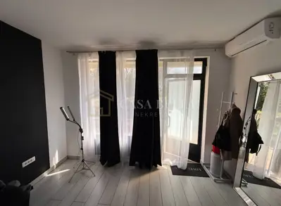 Poslovni prostor 20 m², Gornji Zamet, namješten i uredan