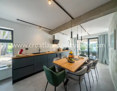 Haus, Brač, 314 m², 1 900 000 € - 8