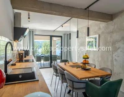 Haus, Brač, 314 m², 1 900 000 € - 9