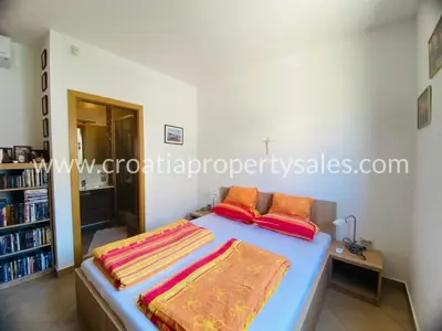 Stan, Brač, 116 m², 4-soban, 380 000 € - 9
